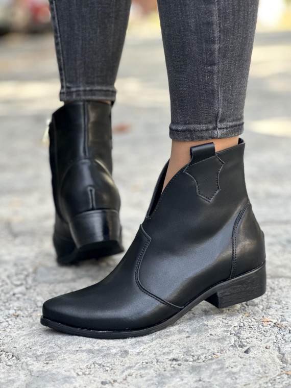 Czarne botki OLEKSY ze skóry naturalnej Polskiej produkcji