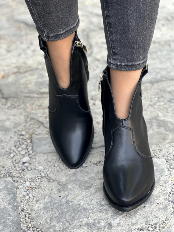 Czarne botki OLEKSY ze skóry naturalnej Polskiej produkcji