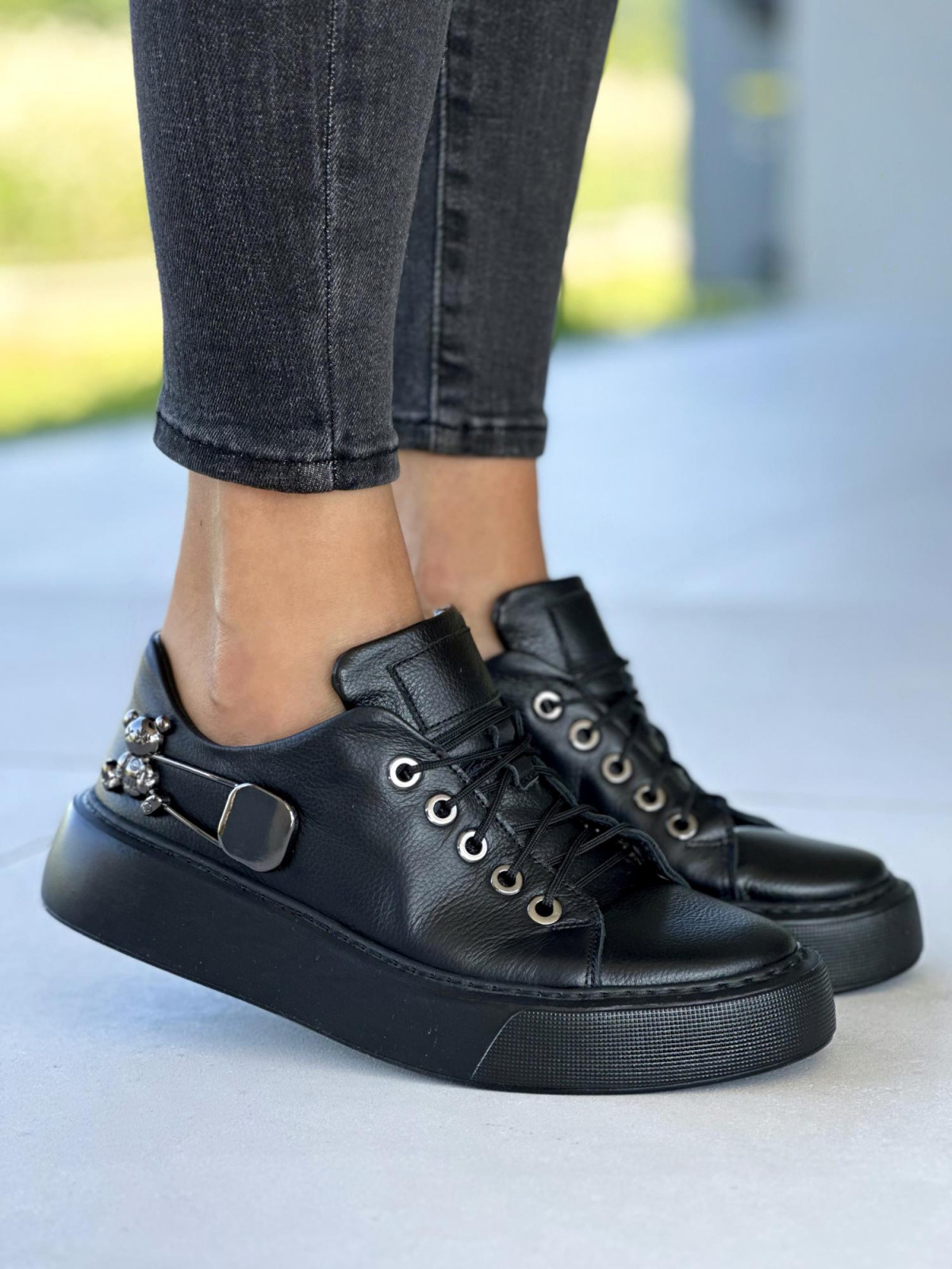 Czarne trampki damskie skórzane