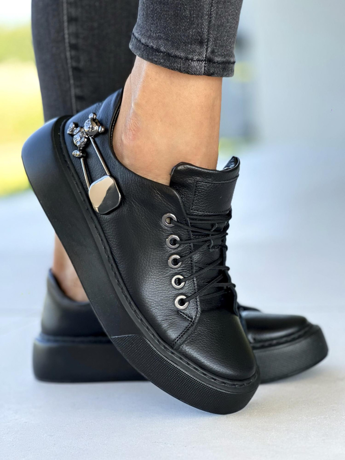 Czarne trampki damskie skórzane