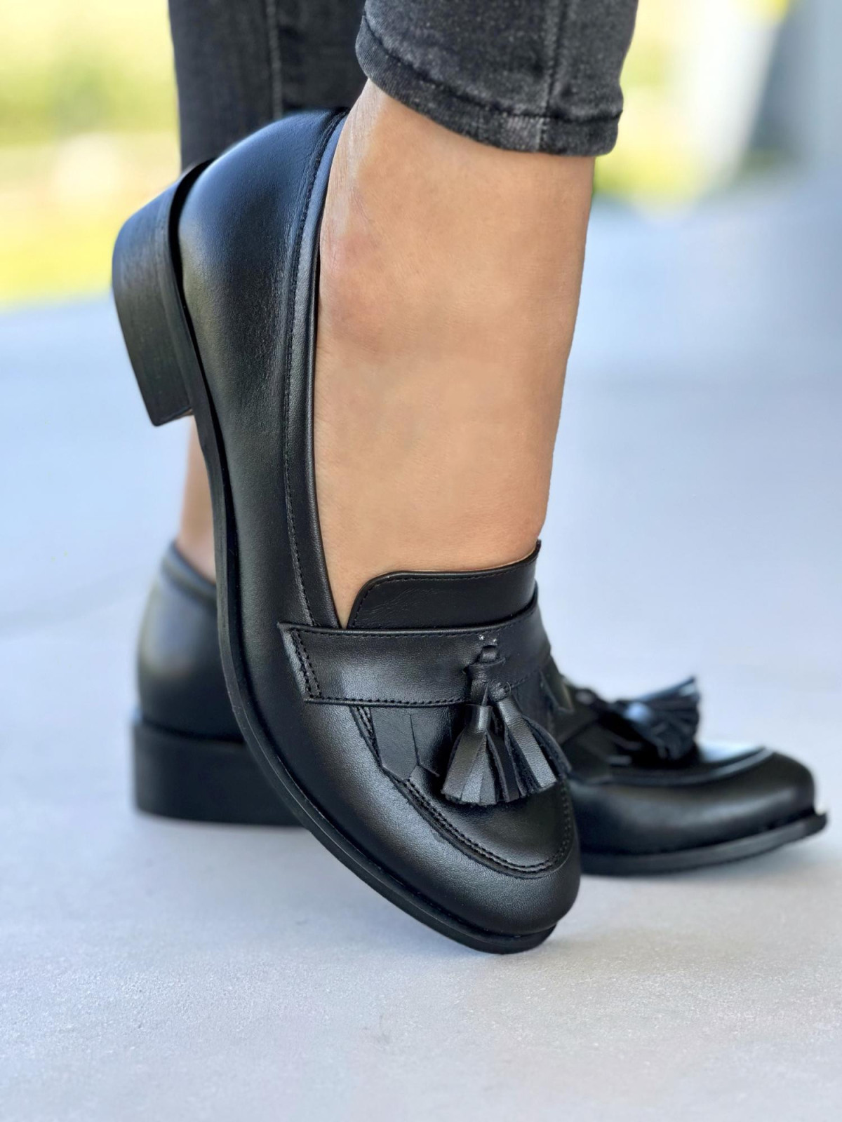 Czarne mokasyny damskie skórzane