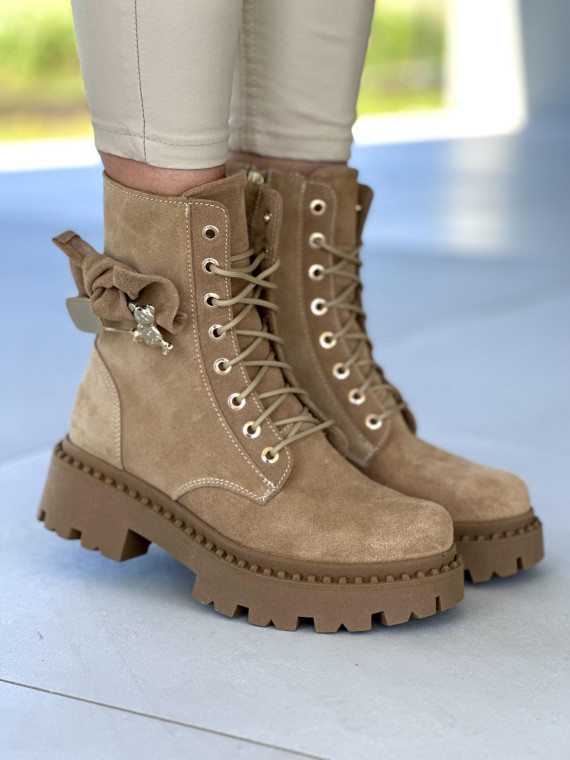 Beżowe trapery damskie skórzane