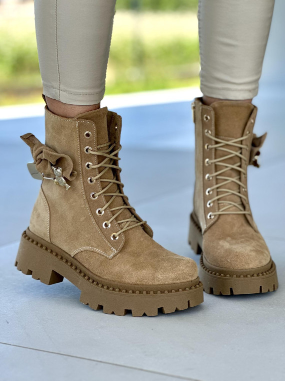 Beżowe trapery damskie skórzane