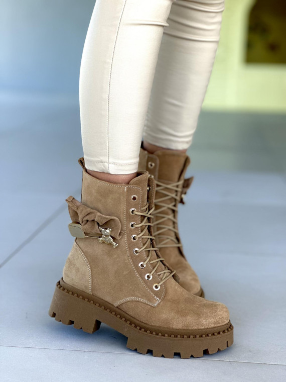 Beżowe trapery damskie skórzane