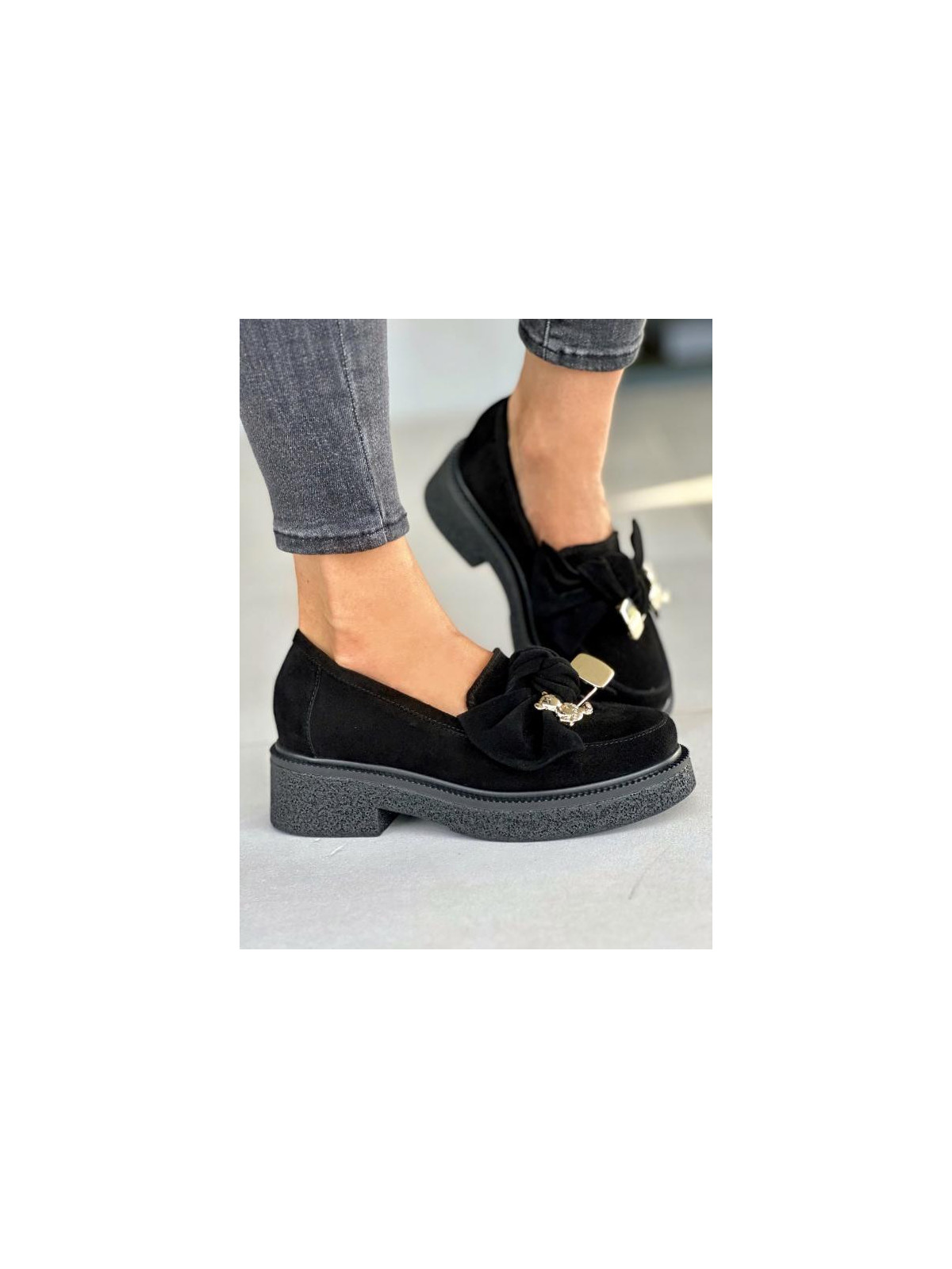 Czarne półbuty damskie skórzane