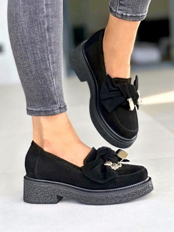 Czarne półbuty damskie skórzane