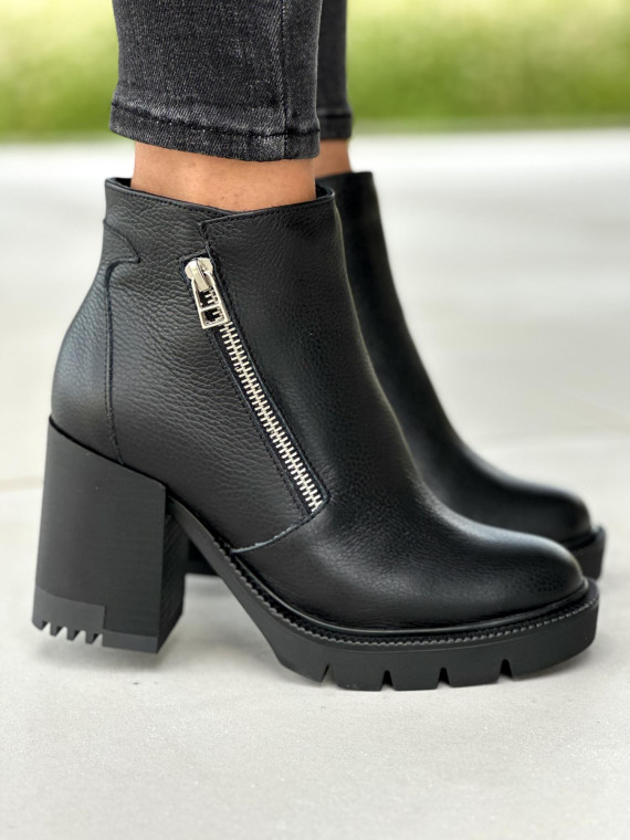 Czarne botki damskie skórzane