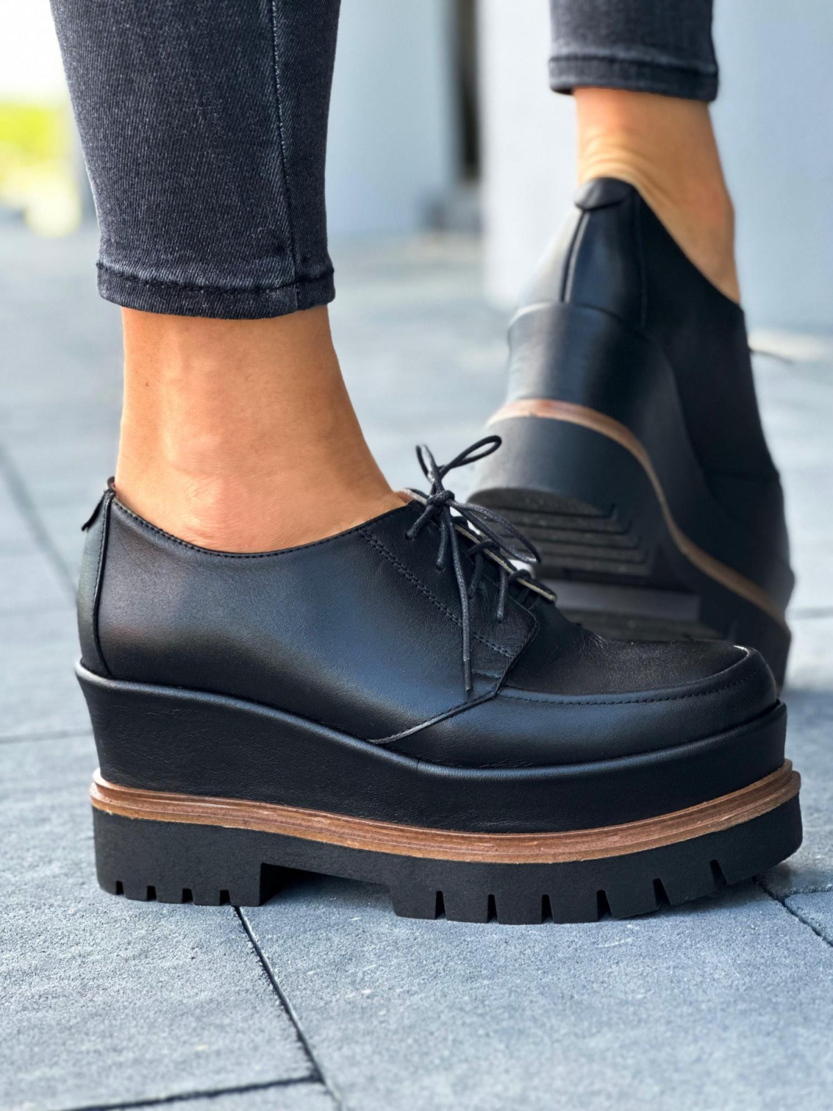 Czarne półbuty damskie skórzane