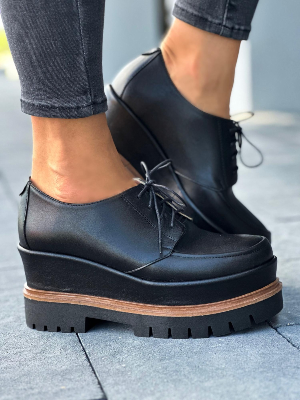 Czarne półbuty damskie skórzane