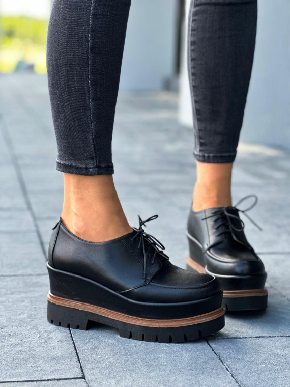 Czarne półbuty damskie skórzane