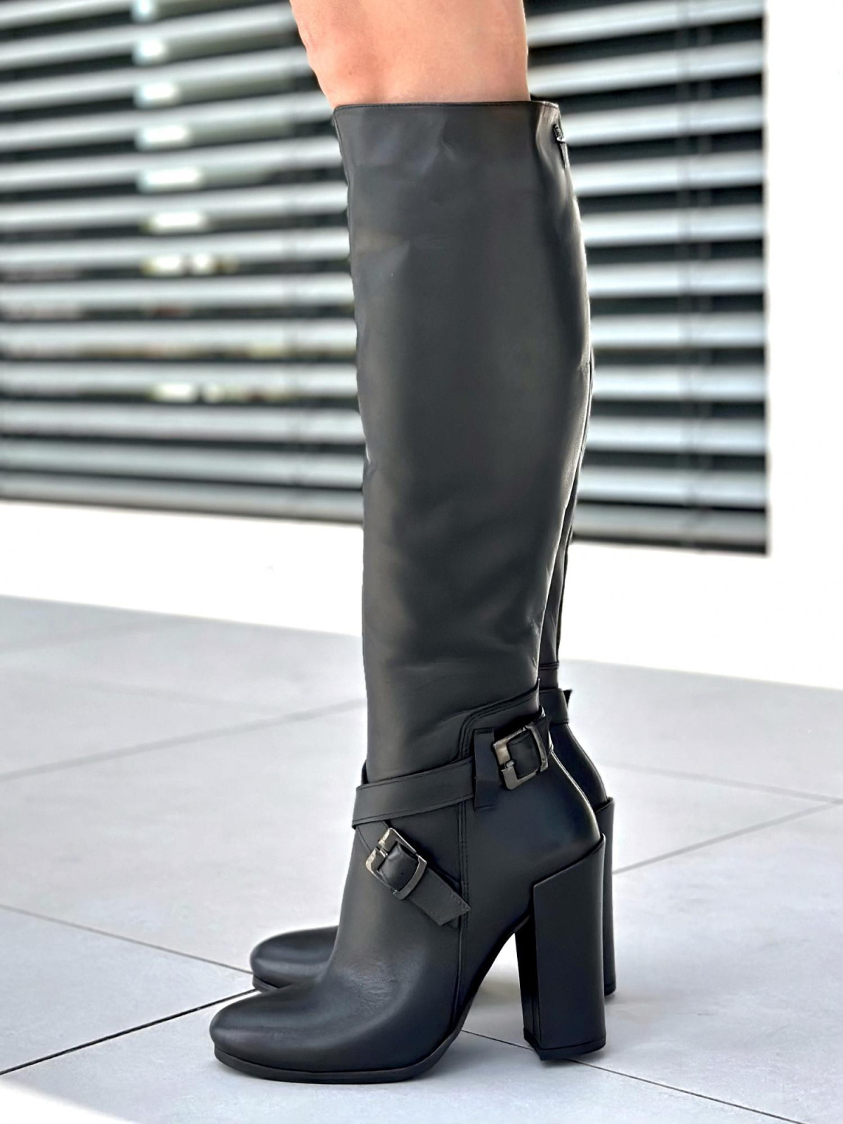 Czarne kozaki damskie skórzane