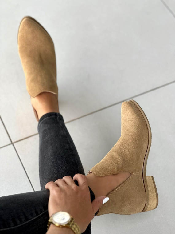 Beżowe botki damskie skórzane