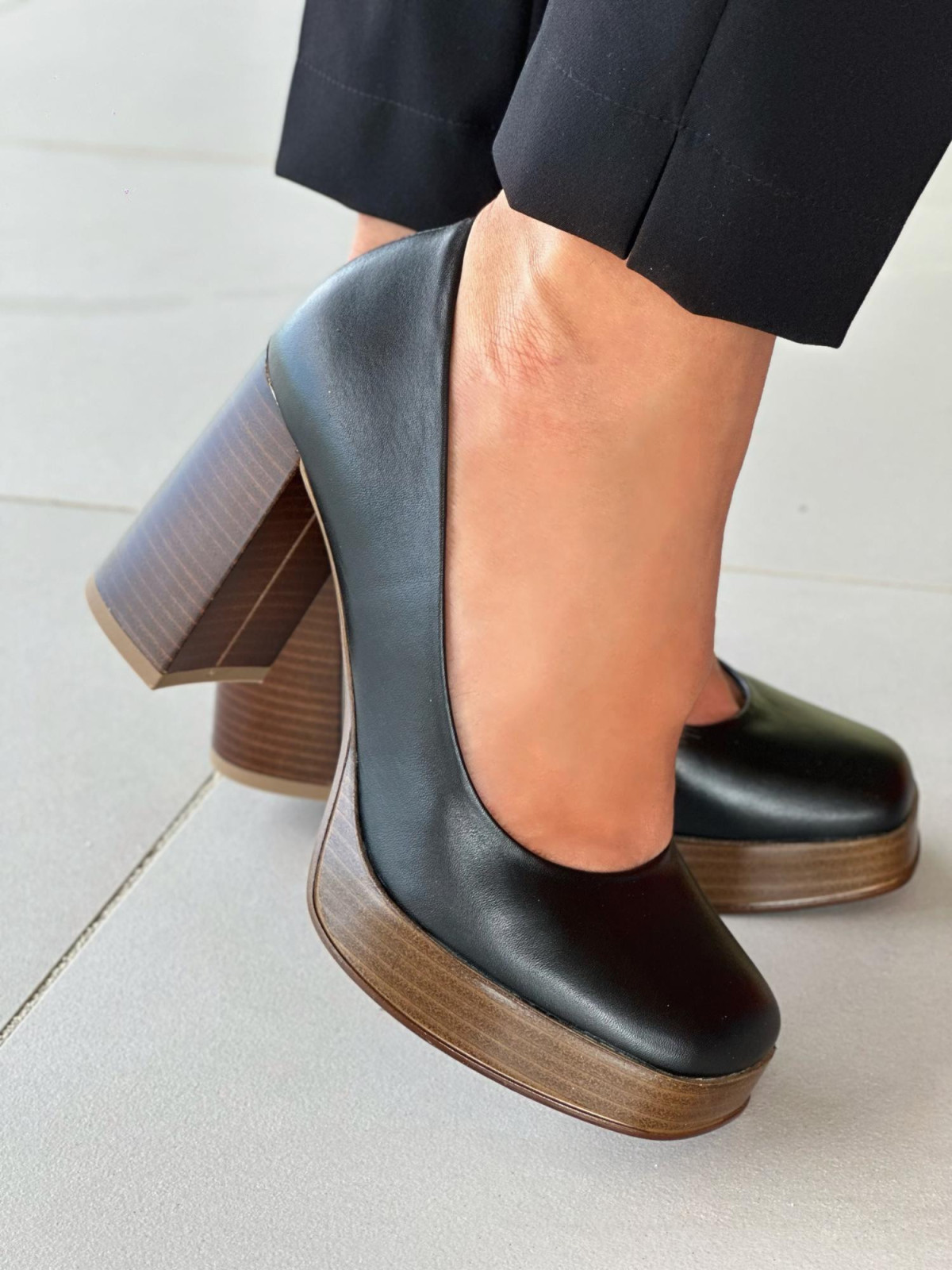 Czarne czółenka damskie skórzane