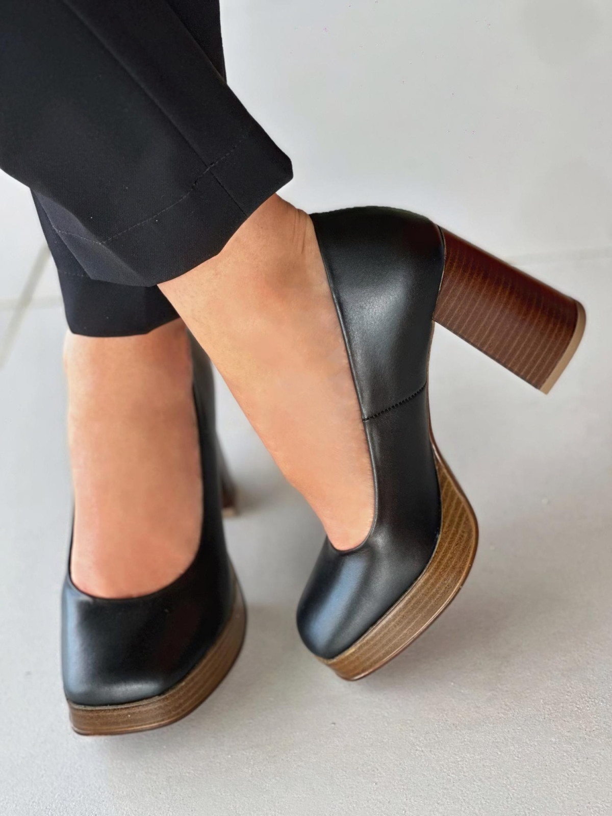 Czarne czółenka damskie skórzane