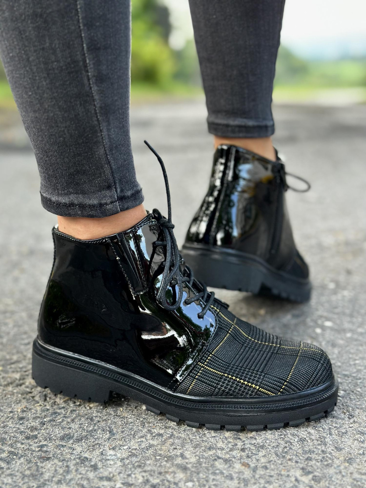 Czarne botki damskie skórzane