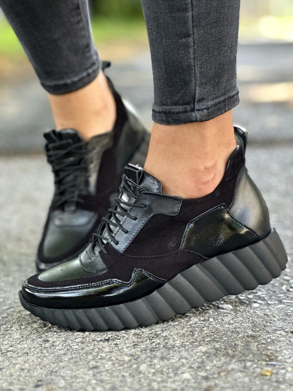 Czarne trampki damskie skórzane