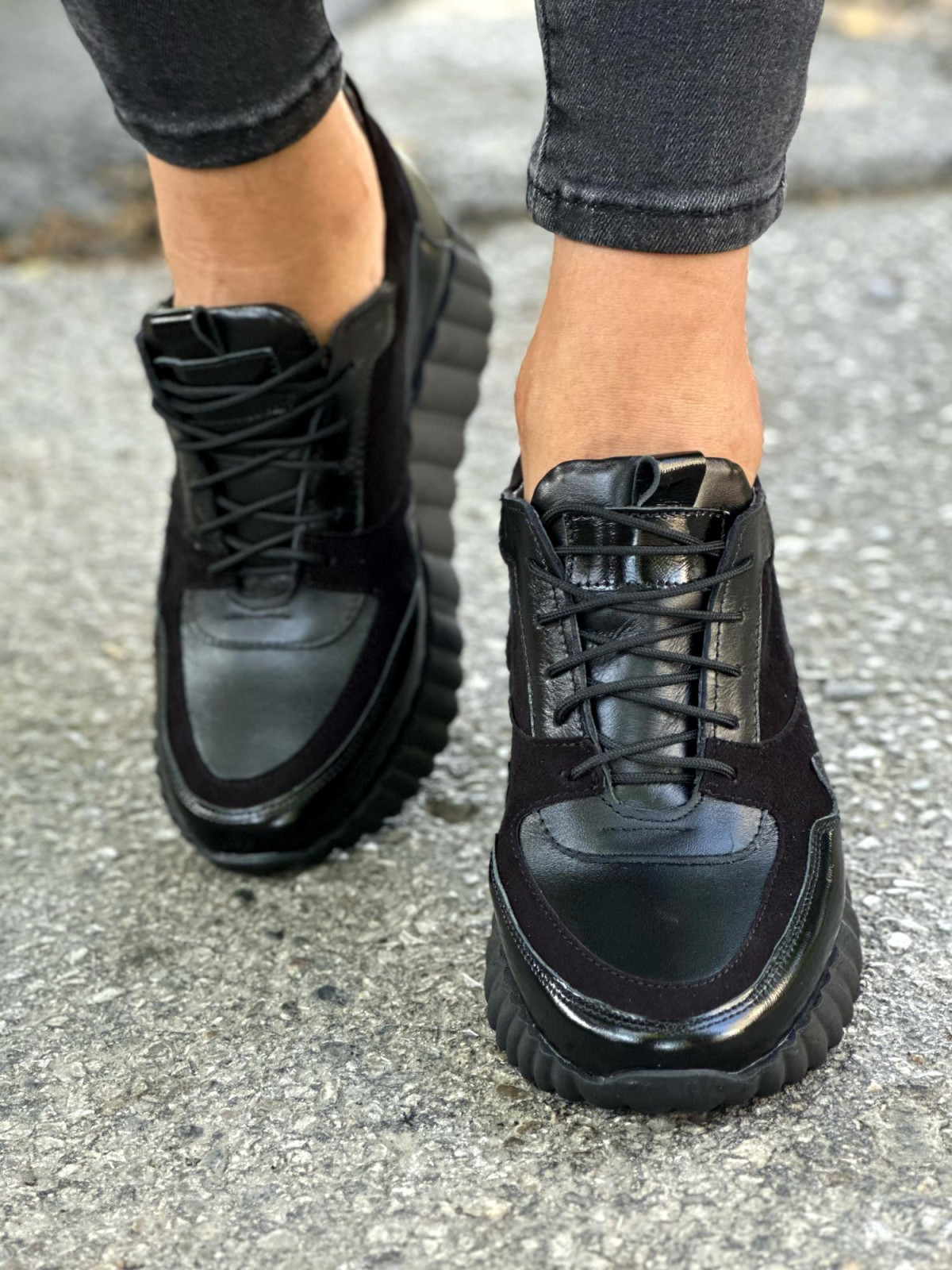 Czarne trampki damskie skórzane