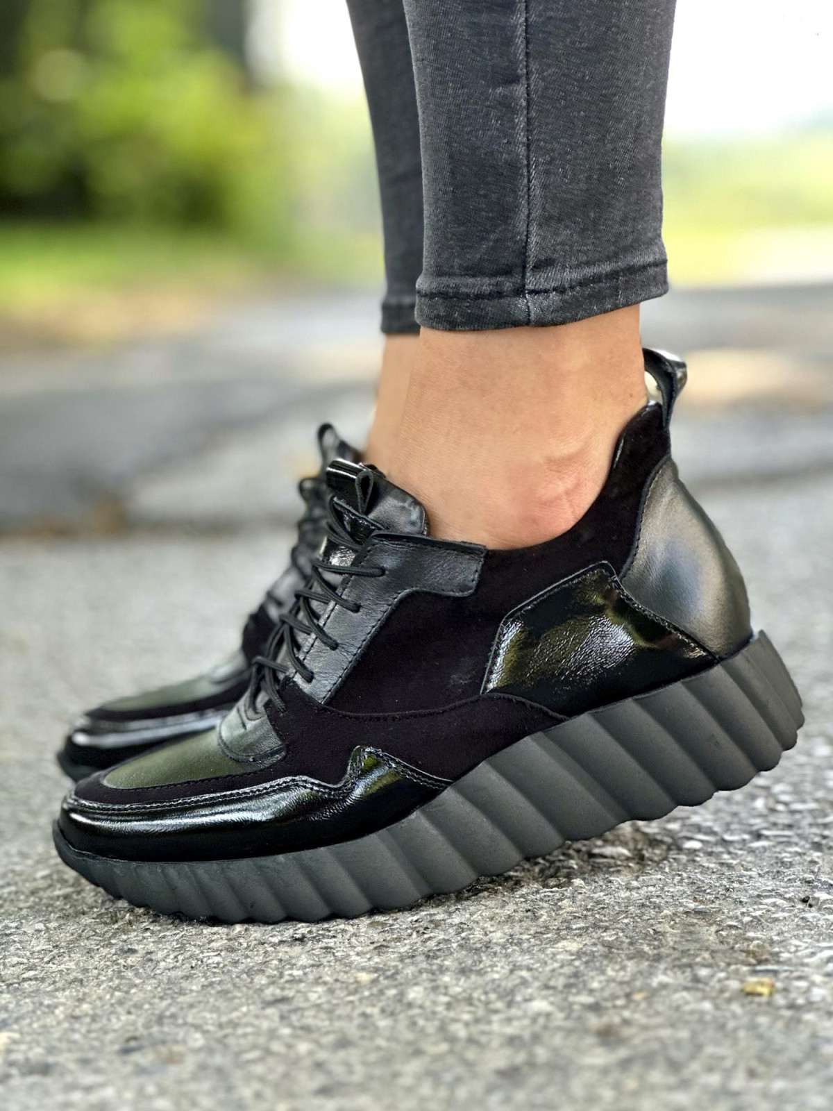 Czarne trampki damskie skórzane