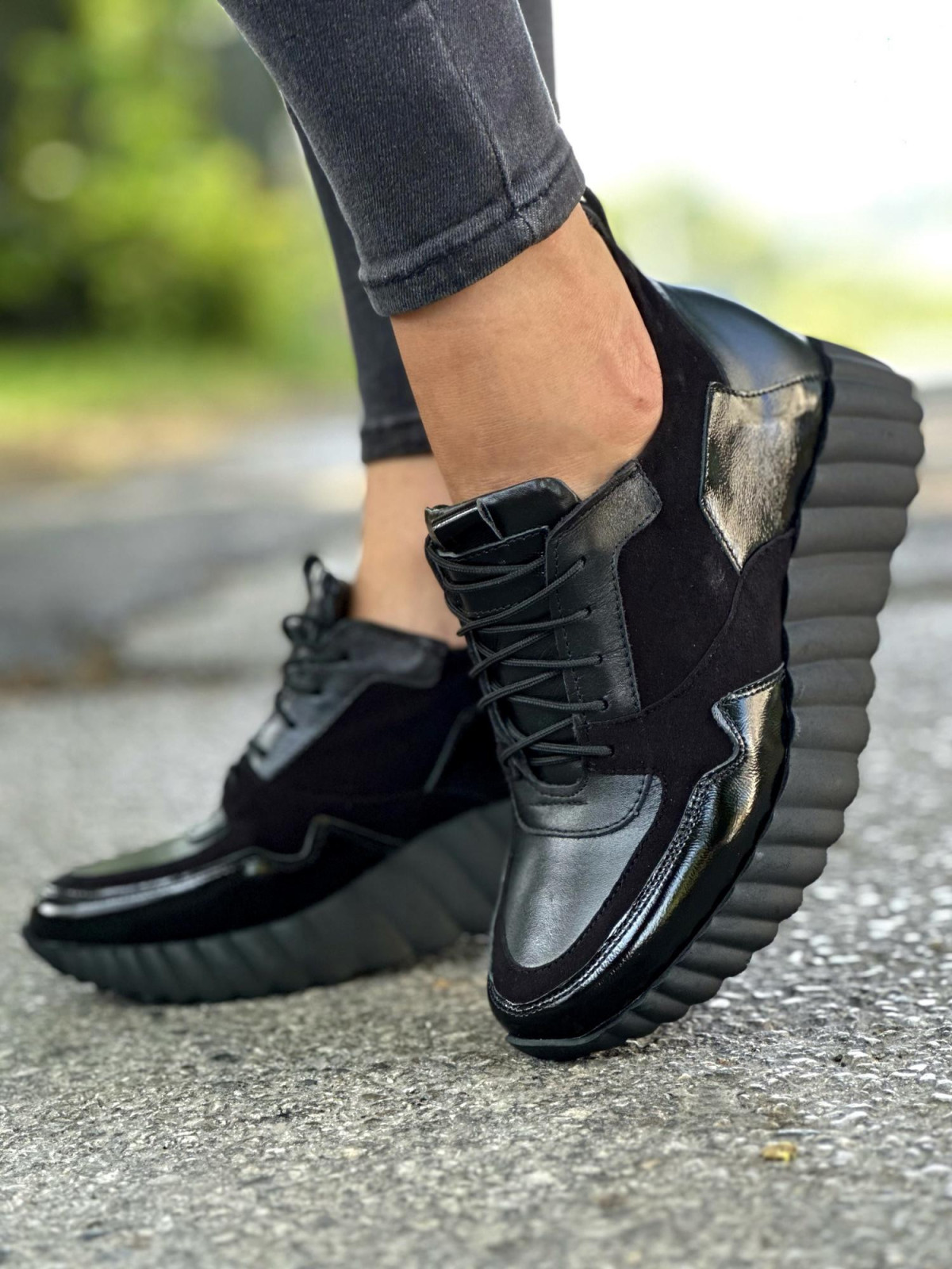 Czarne trampki damskie skórzane