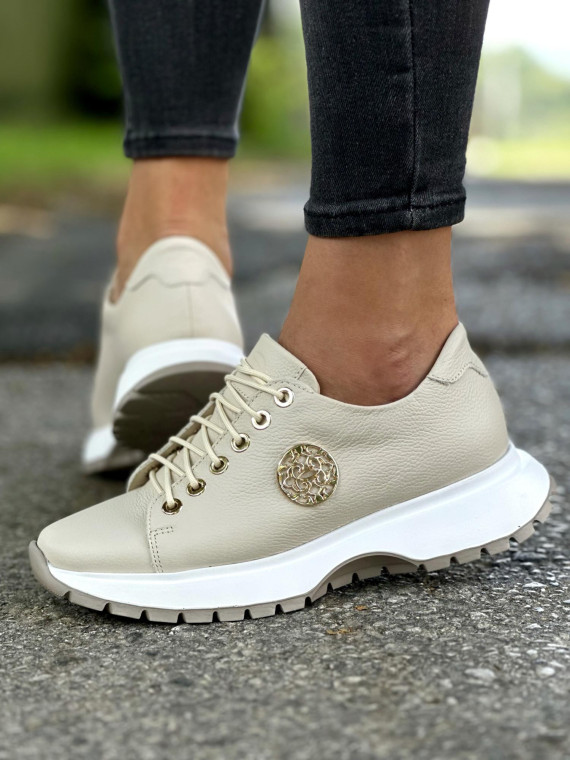 Beżowe trampki damskie skórzane