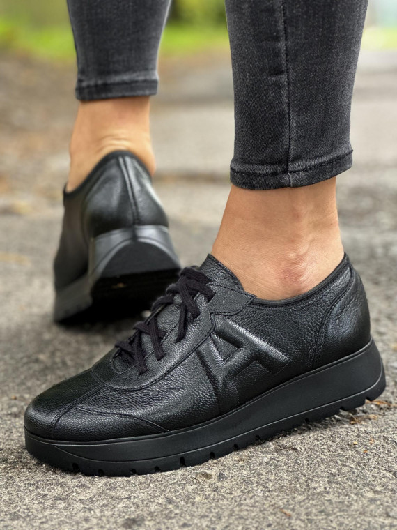 Czarne trampki damskie skórzane