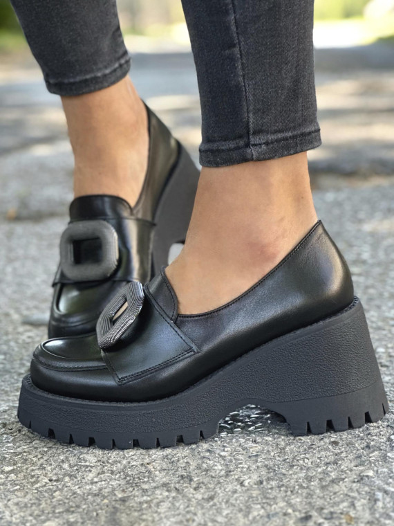 Czarne półbuty damskie skórzane