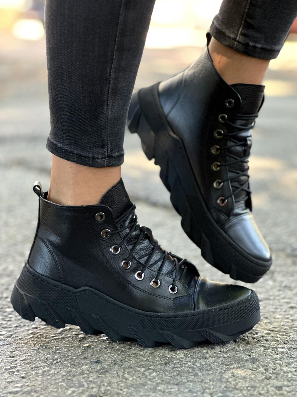 Czarne trampki damskie skórzane