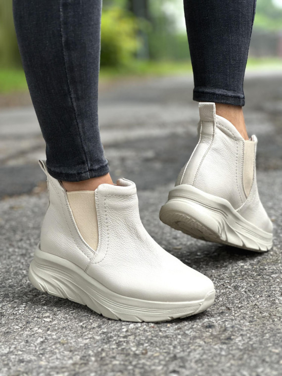 Beżowe botki damskie skórzane