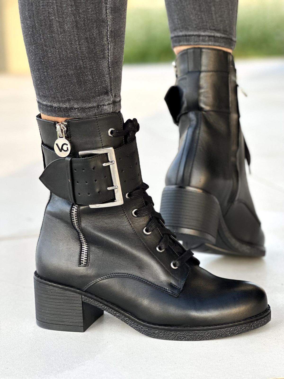 Czarne botki damskie skórzane