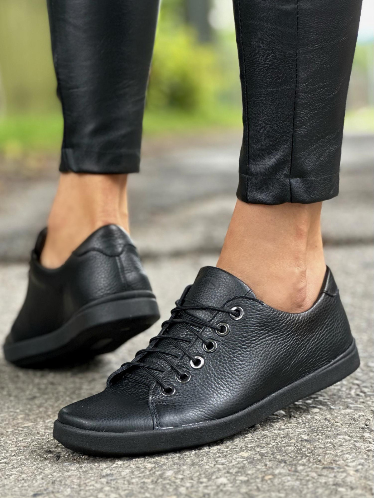 Czarne trampki damskie skórzane