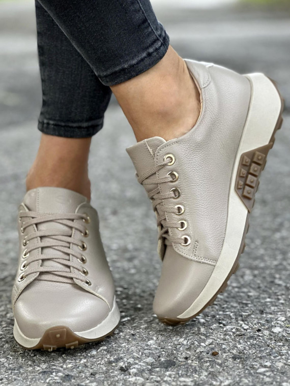 Beżowe trampki damskie skórzane