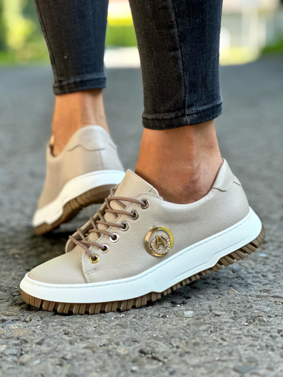 Beżowe trampki damskie skórzane