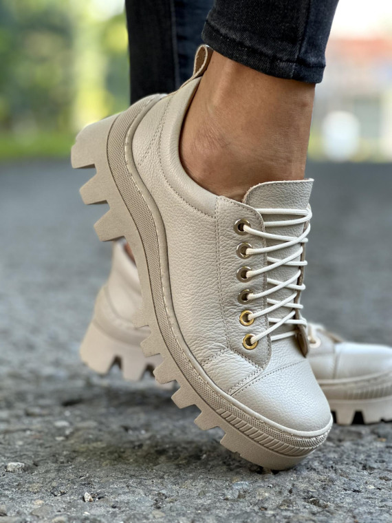 Beżowe trapery damskie skórzane