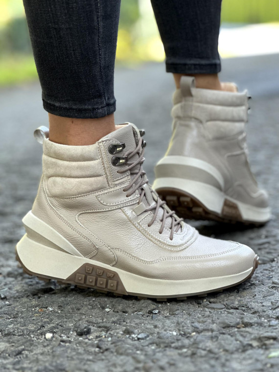 Beżowe sneakersy damskie skórzane