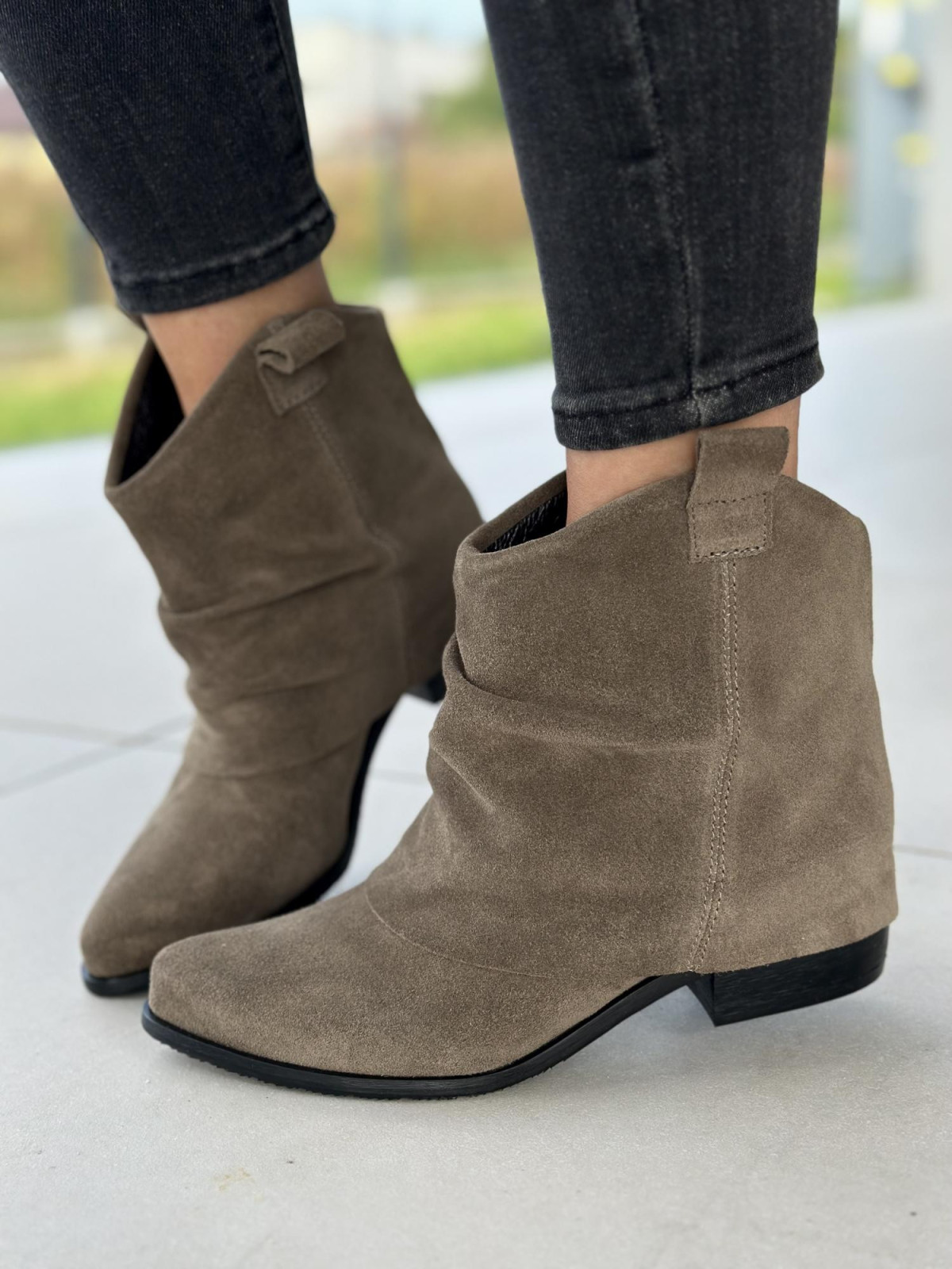 Oliwkowe botki damskie skórzane