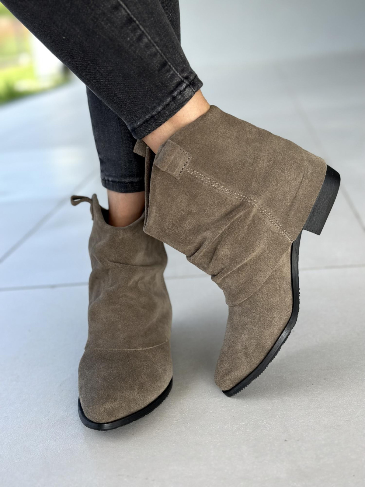 Oliwkowe botki damskie skórzane