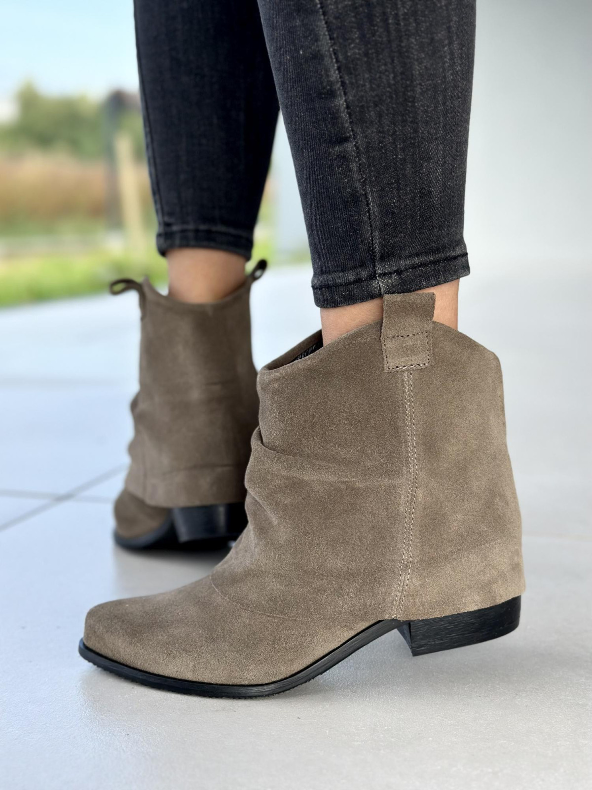 Oliwkowe botki damskie skórzane