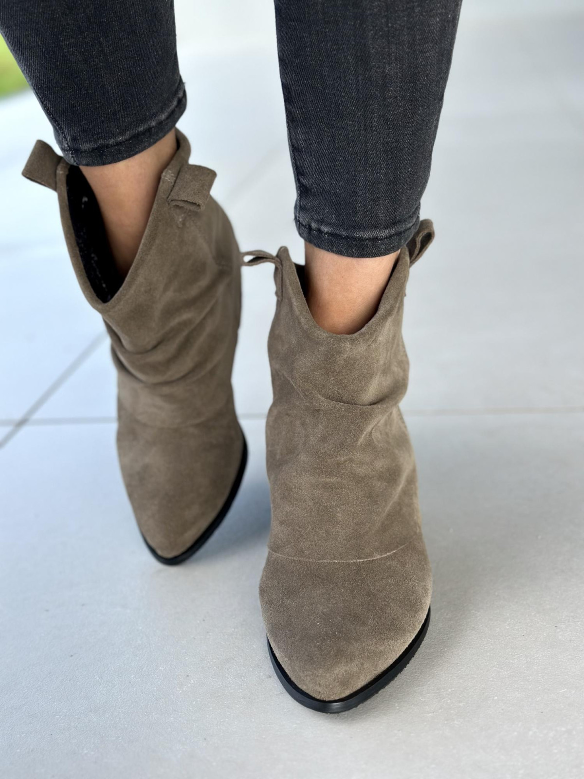 Oliwkowe botki damskie skórzane