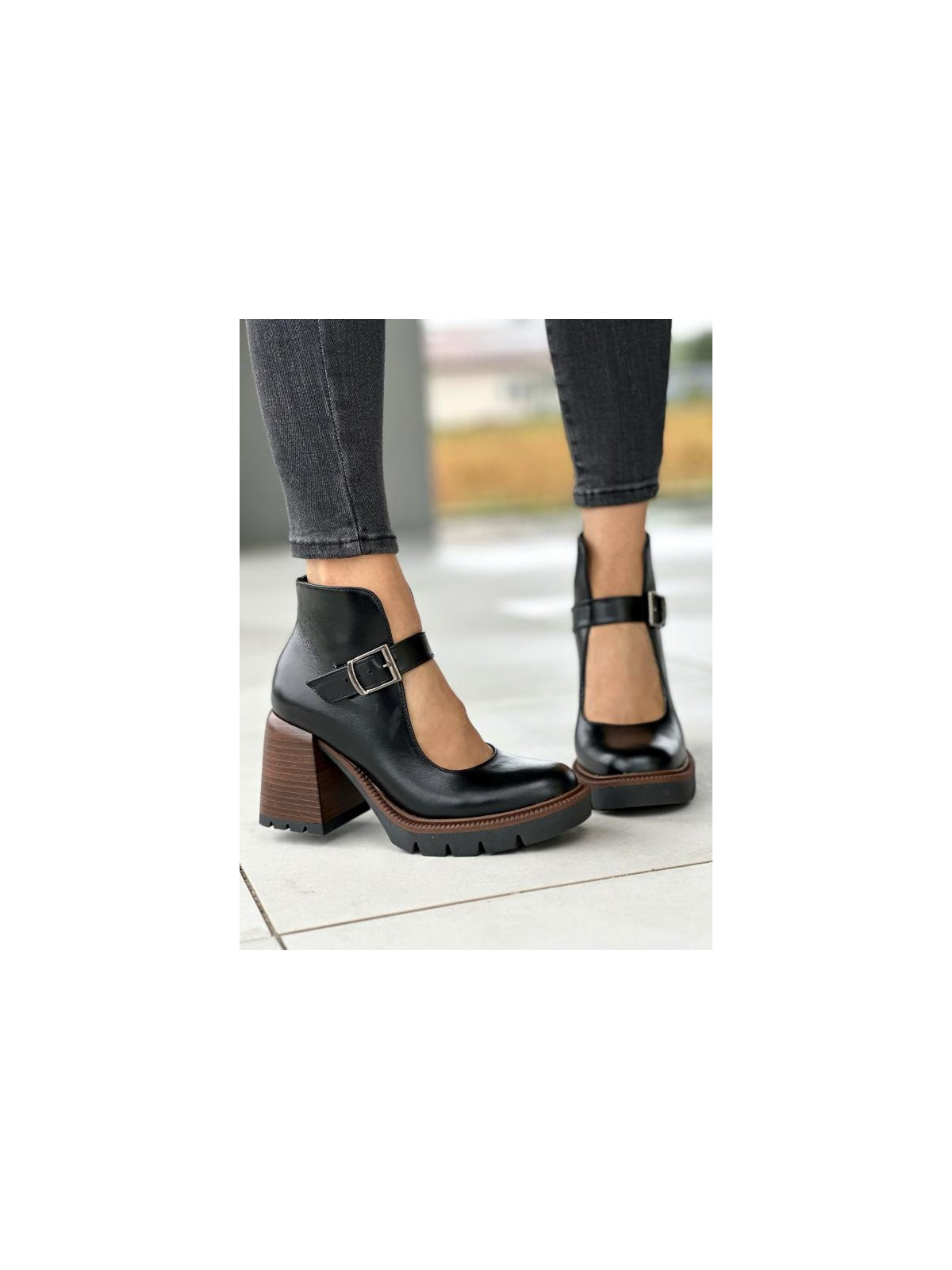 Czarne półbuty damskie skórzane