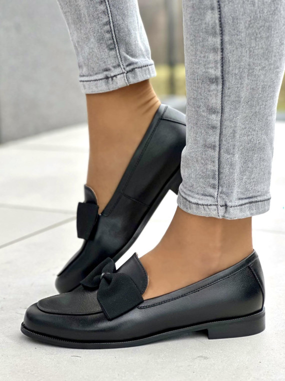 Piękne czarne mokasyny damskie z kokardą, skóra naturalna