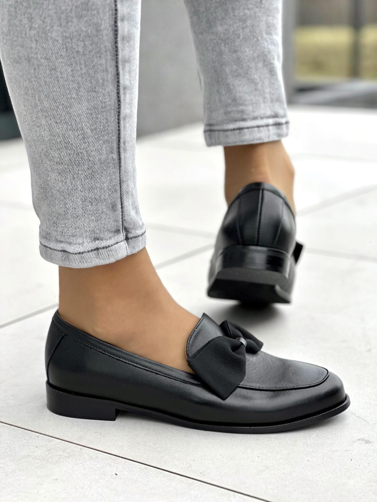 Piękne czarne mokasyny damskie z kokardą, skóra naturalna