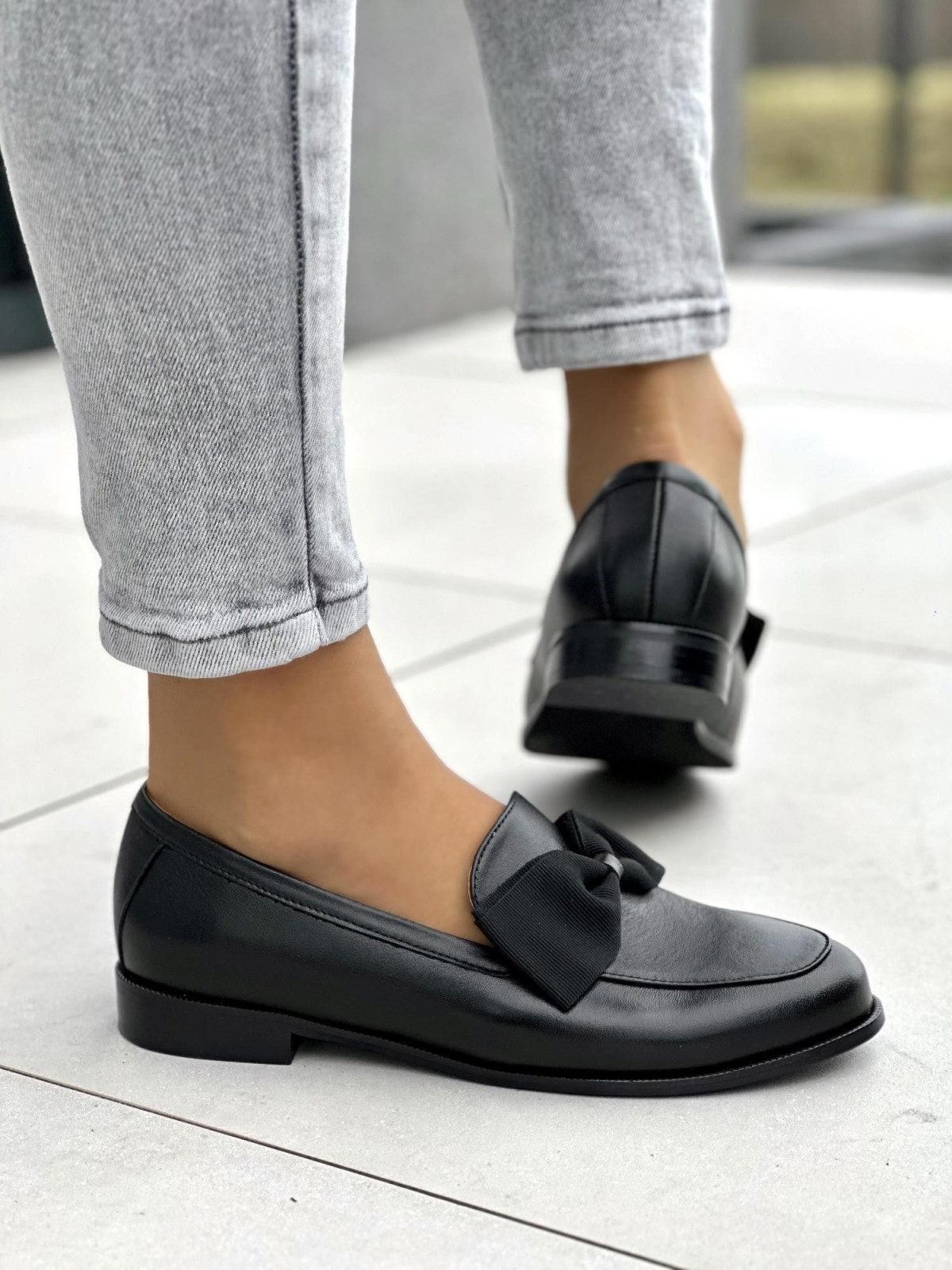 Piękne czarne mokasyny damskie z kokardą, skóra naturalna
