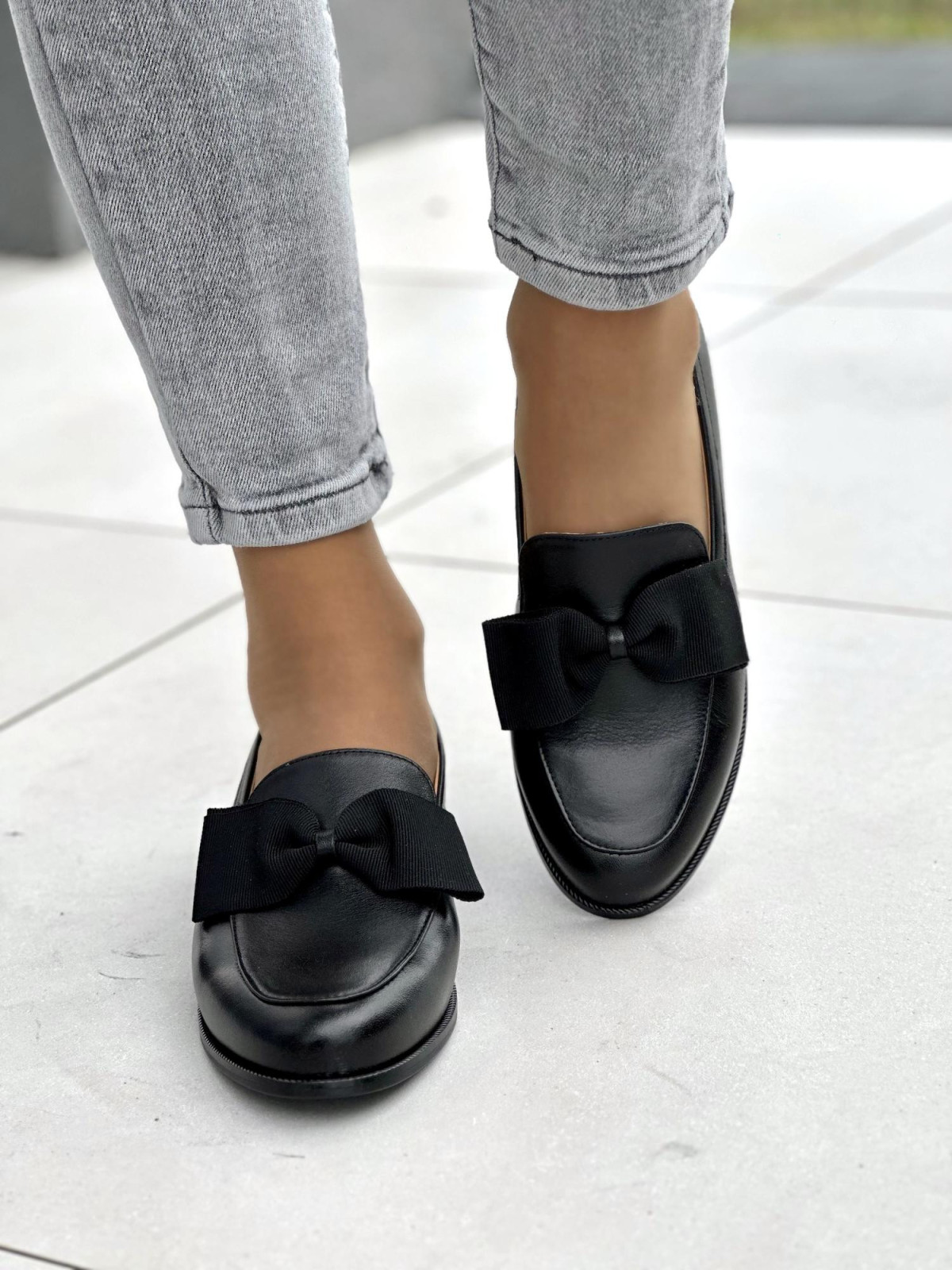 Piękne czarne mokasyny damskie z kokardą, skóra naturalna