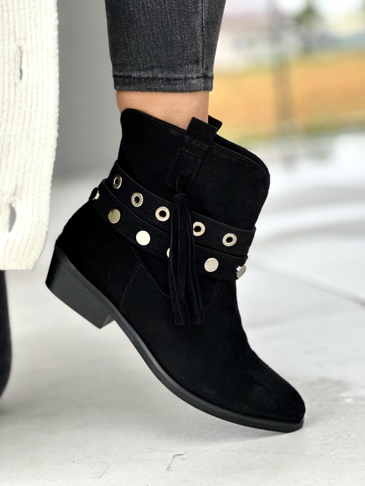 Czarne botki damskie skórzane