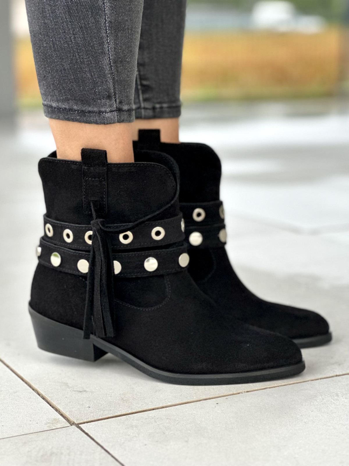 Czarne botki damskie skórzane