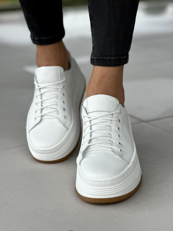 Białe trampki damskie skórzane