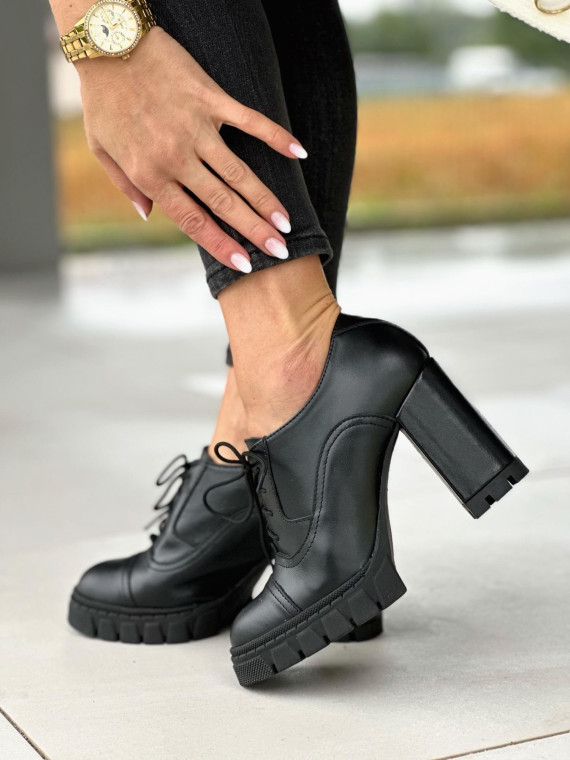 Czarne botki damskie skórzane