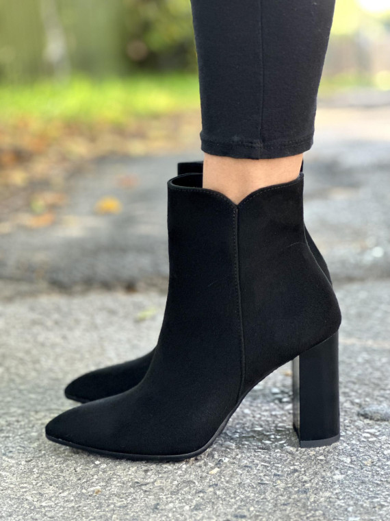 Czarne botki damskie skórzane