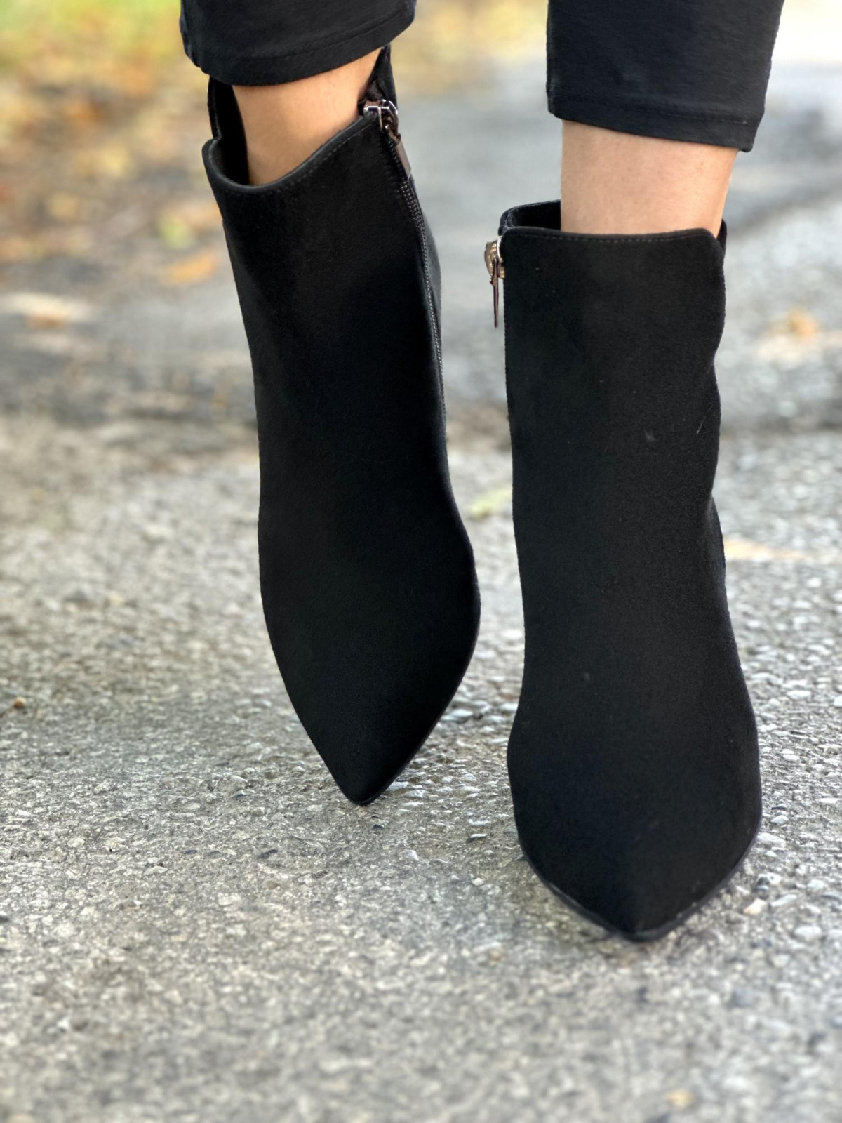 Czarne botki damskie skórzane