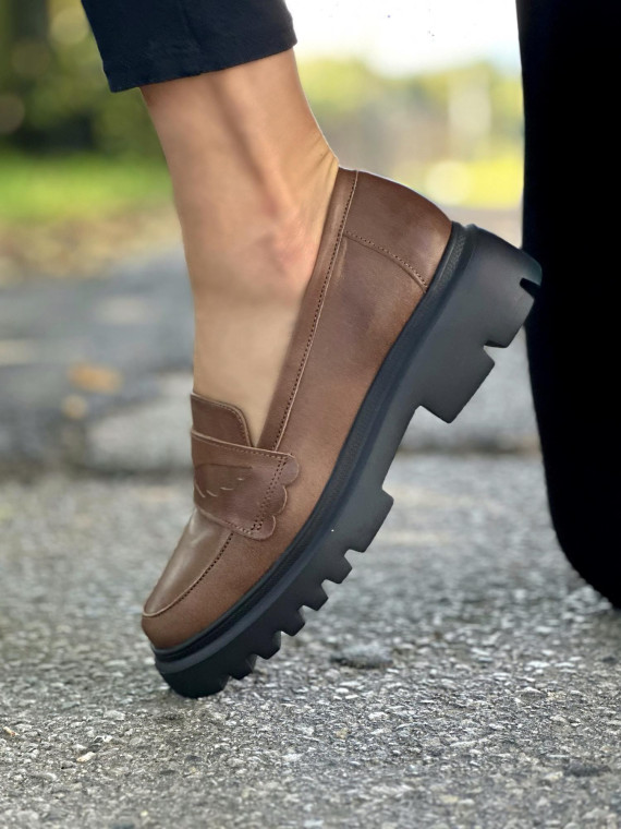 Brązowe mokasyny damskie skórzane